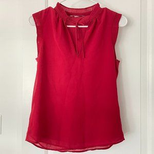Red sleeveless blouse (lined)